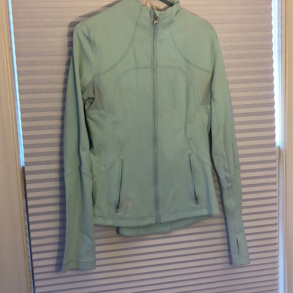 Lululemon sweatshirt